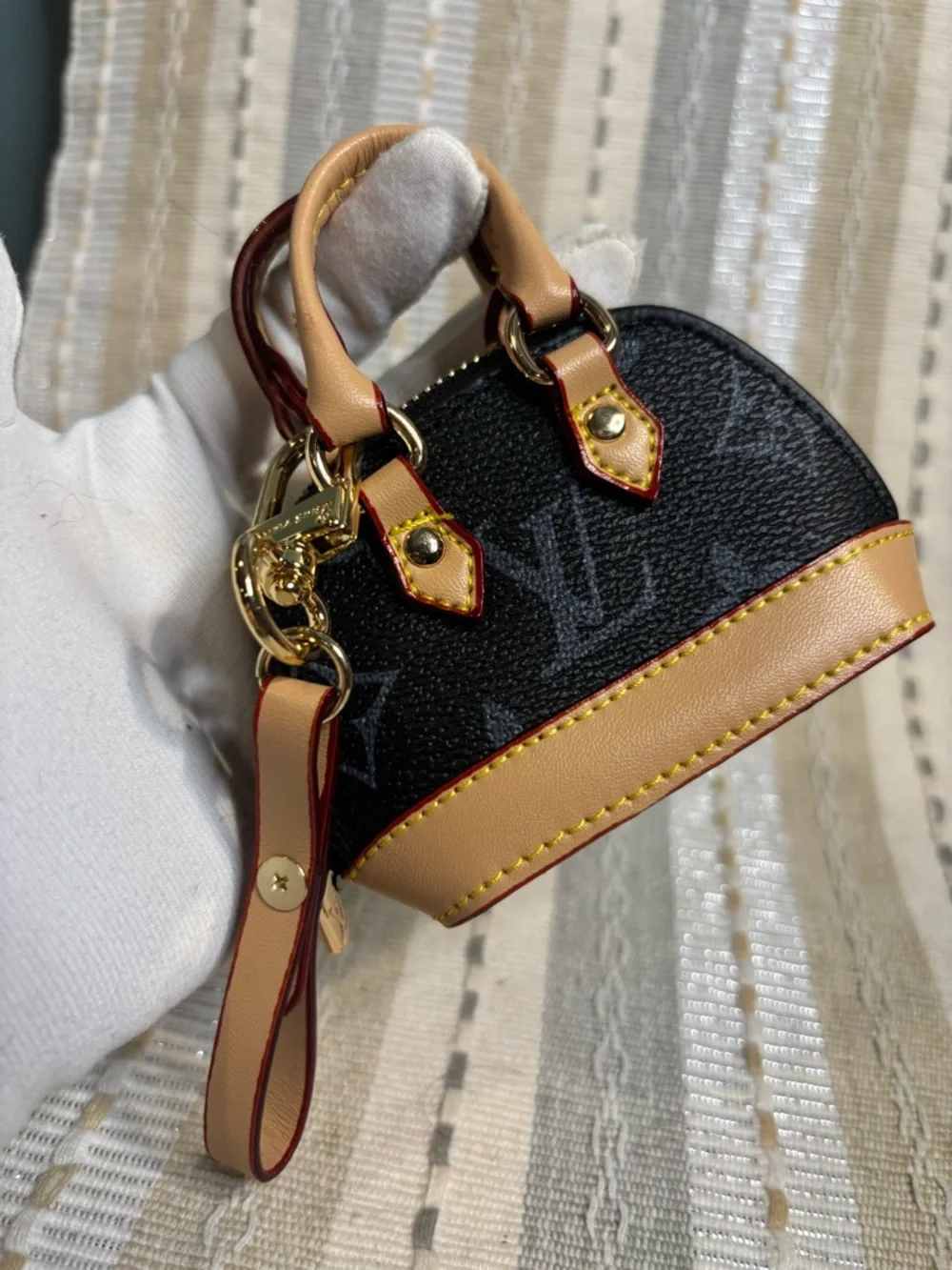 FASHION BAG CHARM - Picture 3 of 5